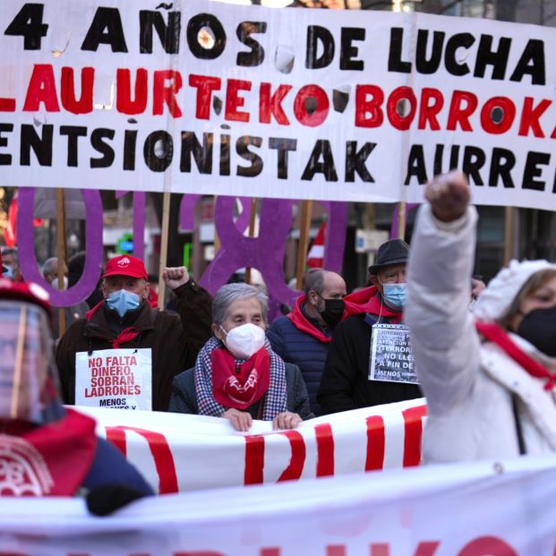 Los pensionistas marchan en toda España por unas pensiones públicas dignas y contra Escrivá