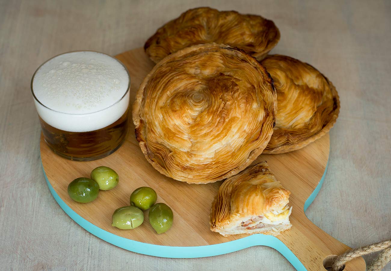 El secreto está en el ‘crujir’ del hojaldre: cómo hacer los pasteles de carne auténticos murcianos. Foto: Murcia turística