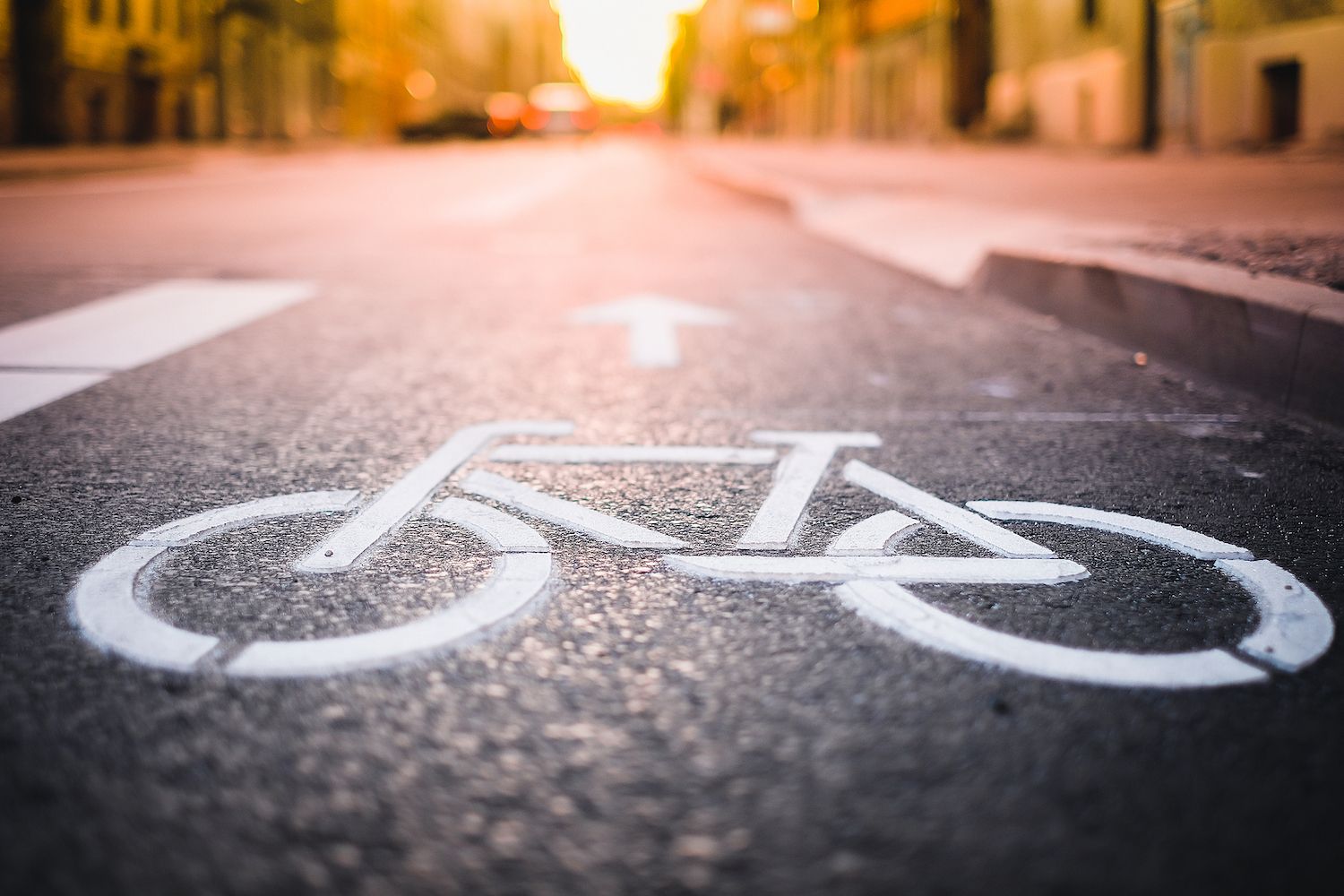 Estas son las multas que pueden ponerte en el carril bici