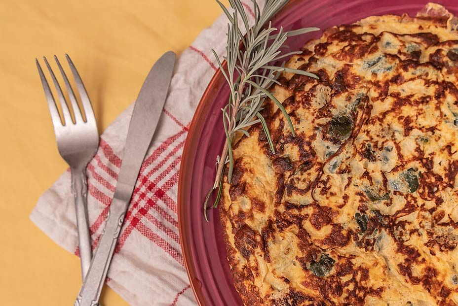 Cómo hacer una tortilla de habas frescas de 10. Foto: Bigstock