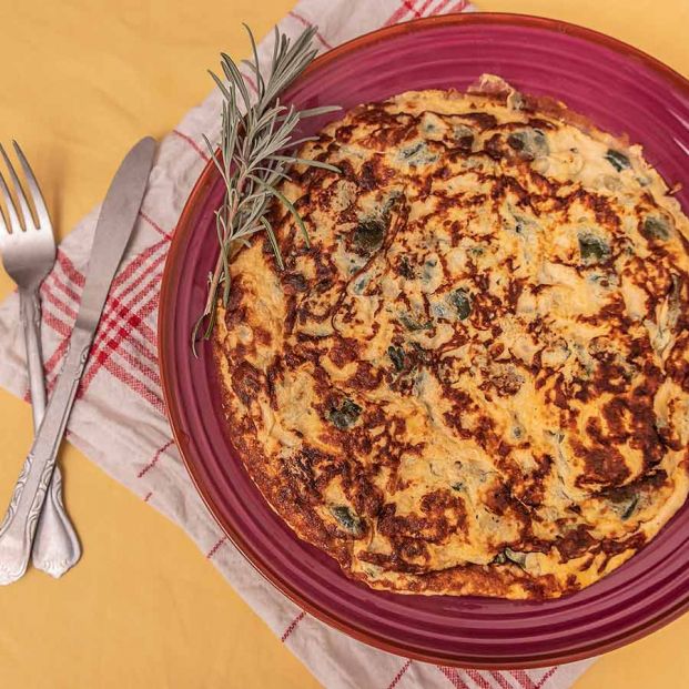 Cómo hacer una tortilla de habas frescas de 10. Foto: Bigstock