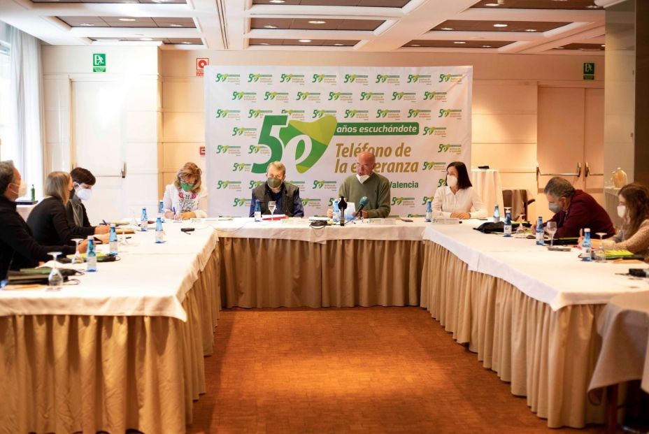Las llamadas de mayores por soledad al Teléfono de la Esperanza se duplican en los últimos dos años. Foto: Europa Press Las llamadas de mayores por soledad al Teléfono de la Esperanza se duplican en los últimos dos años. Foto: Europa Press