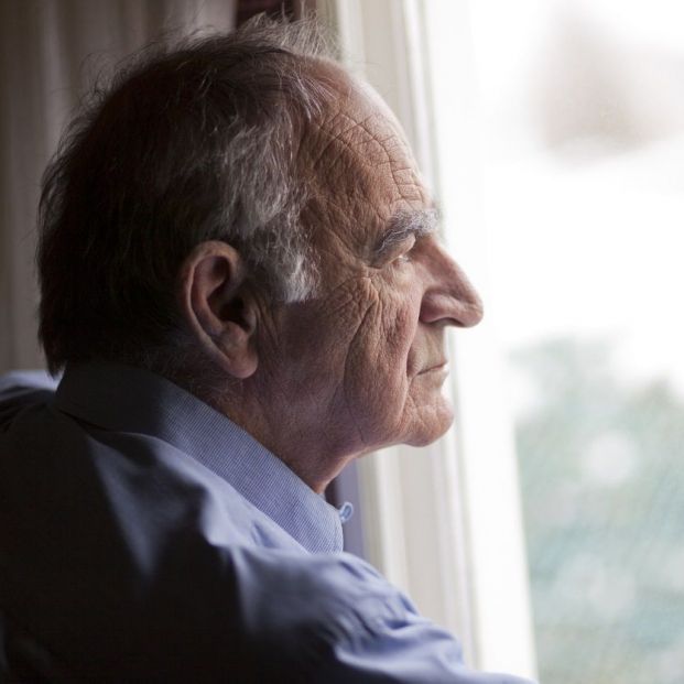 Las llamadas de mayores por soledad al Teléfono de la Esperanza se duplican en los últimos dos años. Foto: Europa Press