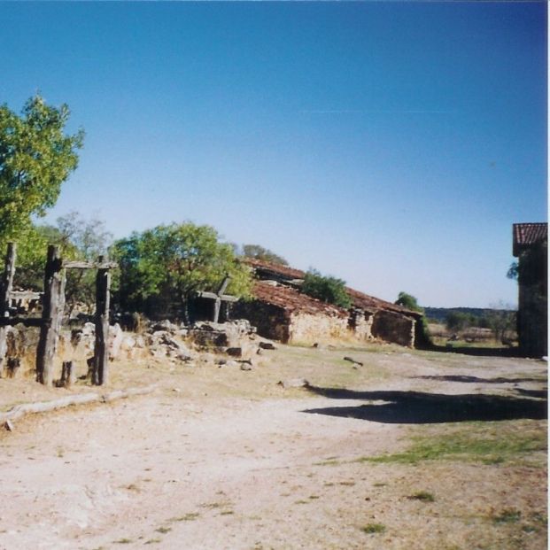 a la venta un pueblo de segovia