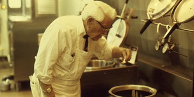 La increíble historia de emprendimiento del Coronel Sanders, el creador de KFC. Foto: KFC