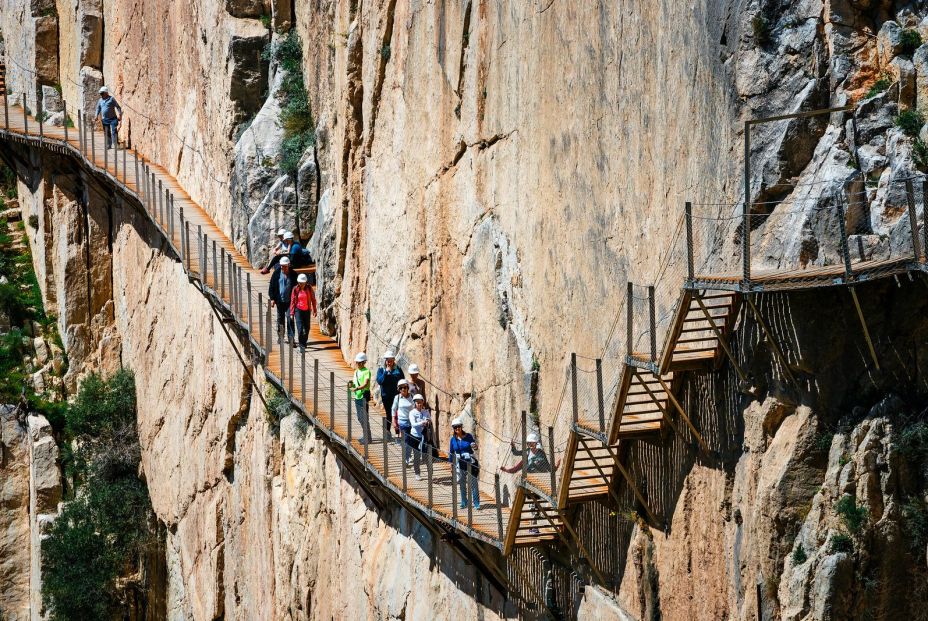 Cómo hacer el Caminito del rey (Bigstock)