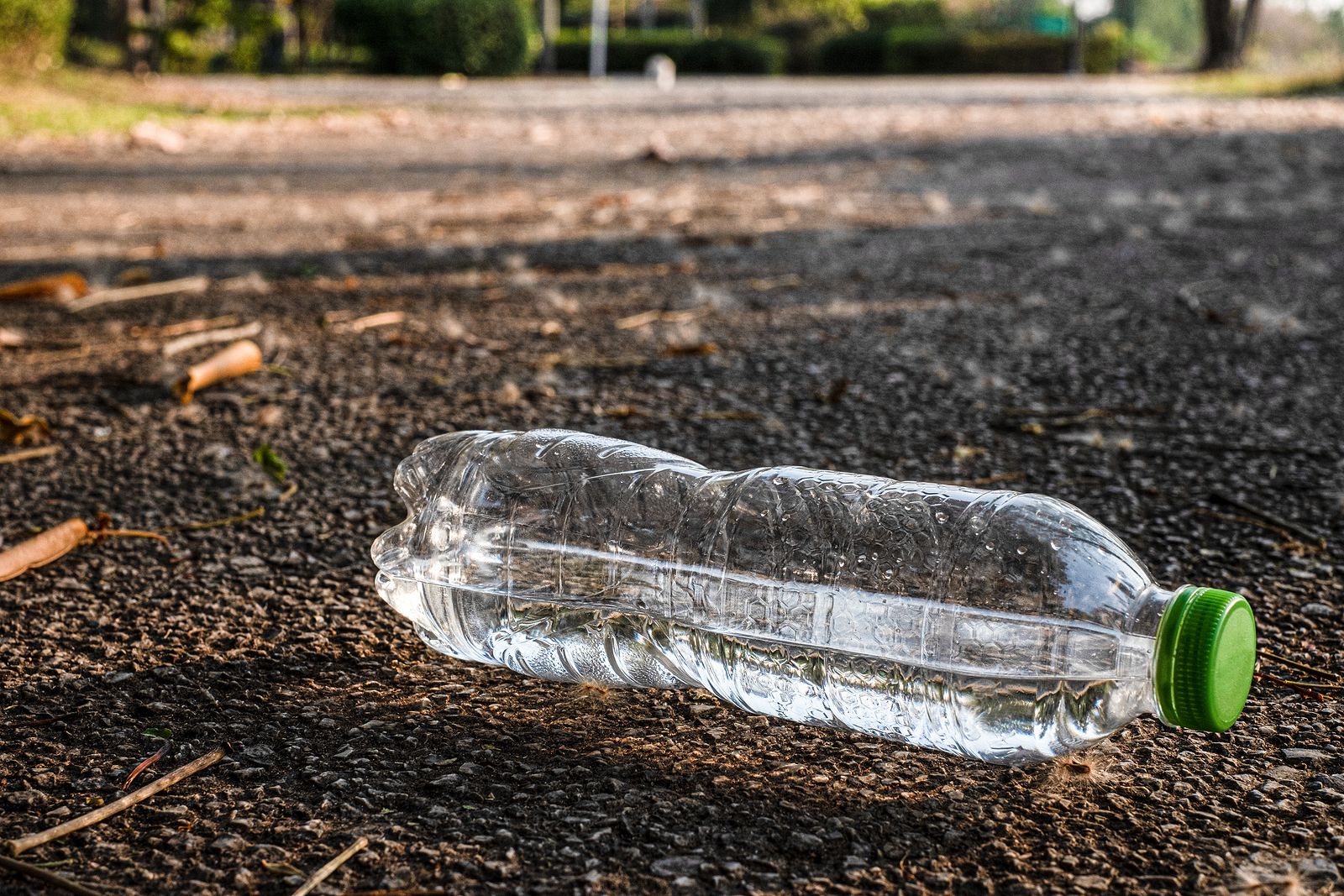 El truco de la botella: el nuevo método de los ladrones de coches