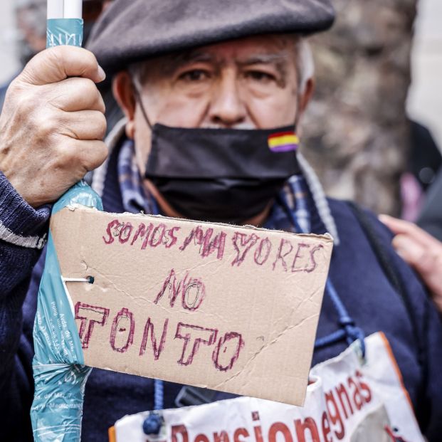 Manifestación de pensionistas en Valencia contra la exclusión financiera