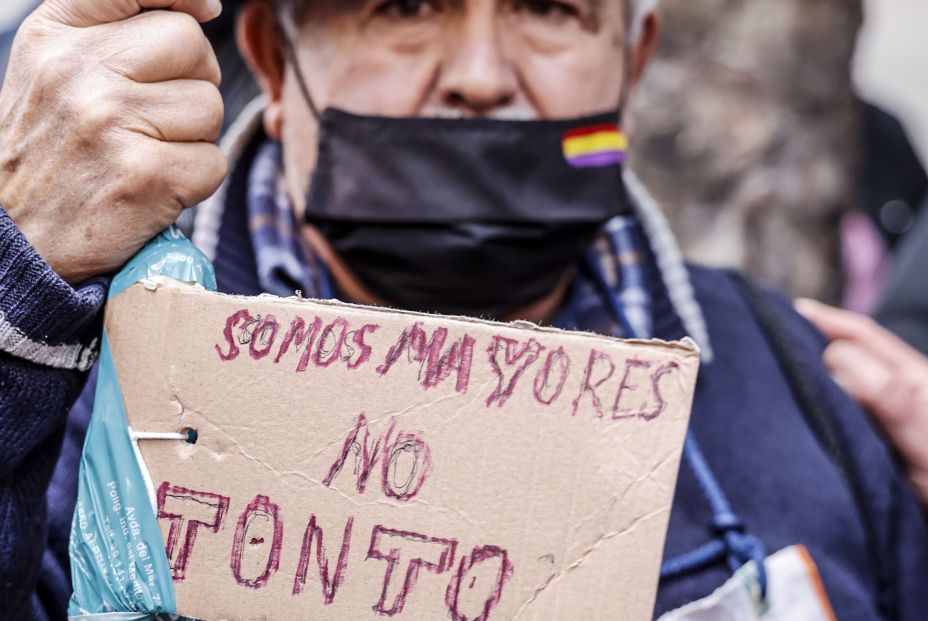 Manifestación de pensionistas en Valencia contra la exclusión financiera