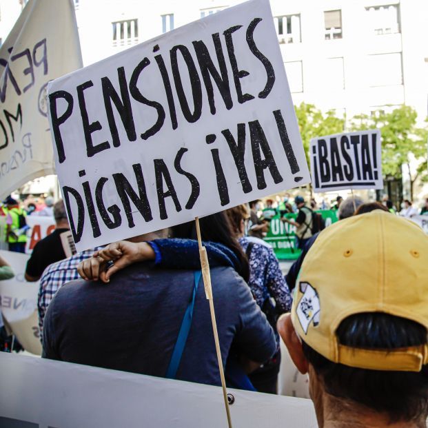 pensiones minimas pancarta