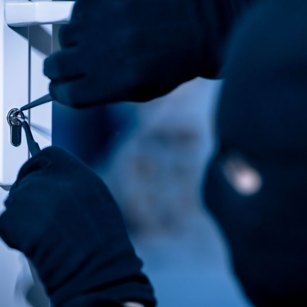 La Policía Nacional explica las técnicas utilizadas por los ladrones para entrar a robar a las casas. Foto: BIgstock
