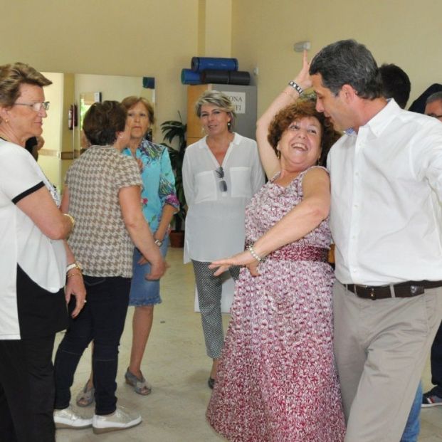 Candidato de Ciudadanos a la Alcaldía de Toledo en un centro de mayores