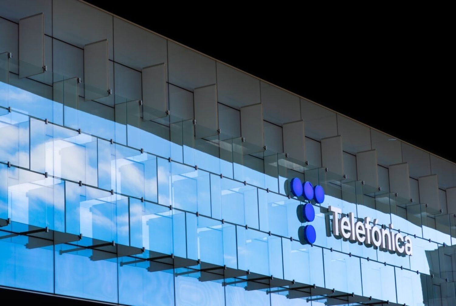 Telefónica regalará hasta 100 acciones por empleado con motivo de su centenario. Foto: Europa Press