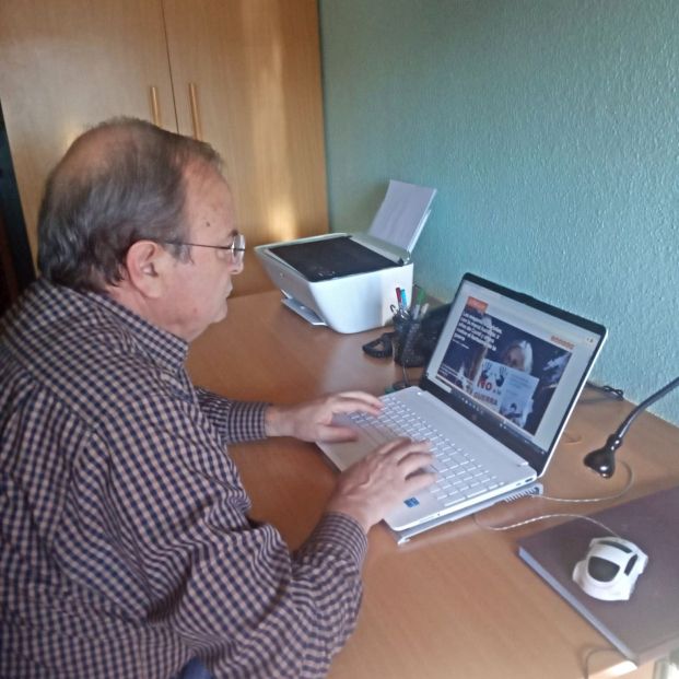 Paulino González, el lector más fiel de 65YMÁS: "Quiero ser el Carlos San Juan de las pensiones"