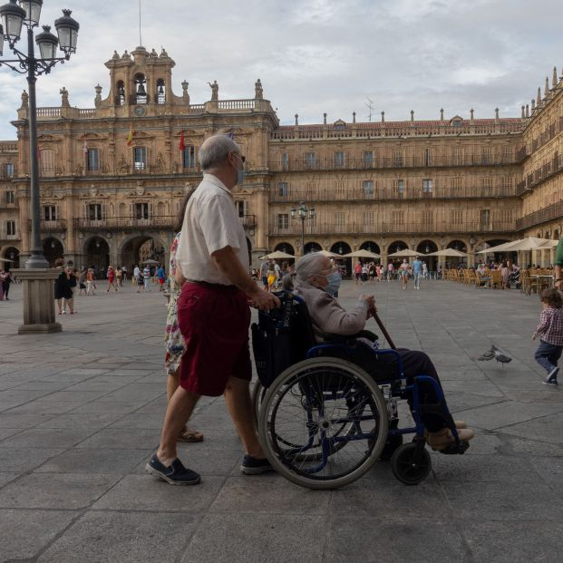 Los mayores de Salamanca podrán descubrir el patrimonio de la ciudad a través del Programa Artemayor. Foto: Europa Press