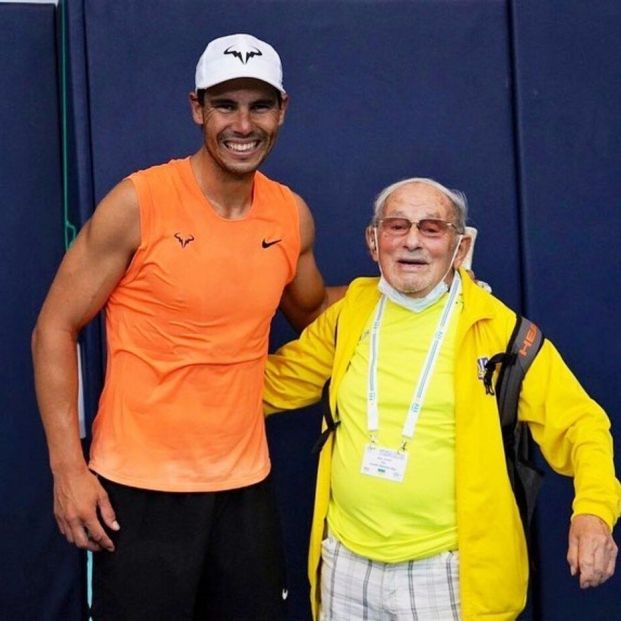 De 'pelotear' con Nadal a los 97 años a resistir a las bombas rusas De 'pelotear' con Nadal a los 97 años a resistir a las bombas rusas