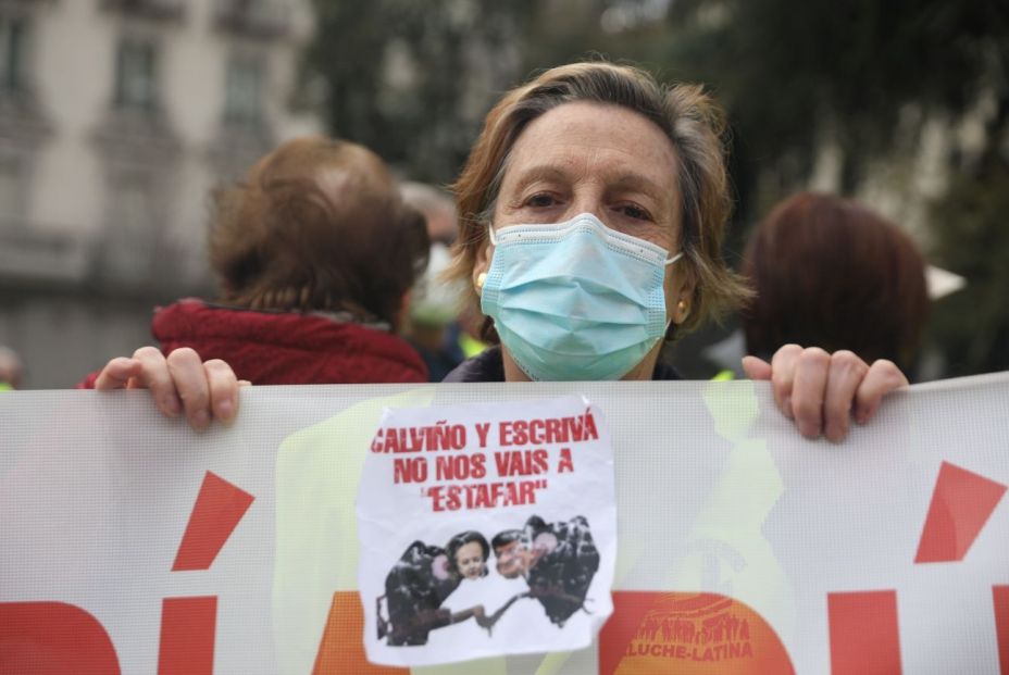 calvino escriva pancarta pension minima igual reformado