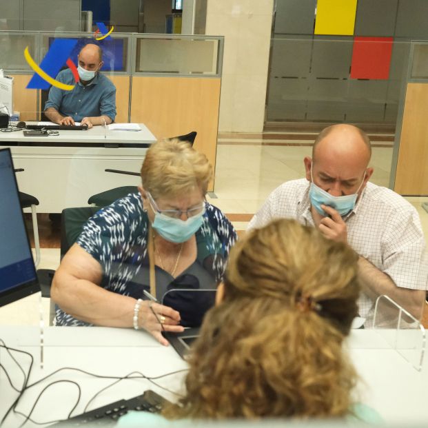 Los pensionistas que no tienen que hacer la declaración de la renta 2021-2022. Foto: Europa Press Los pensionistas que no tienen que hacer la declaración de la renta 2021-2022. Foto: Europa Press