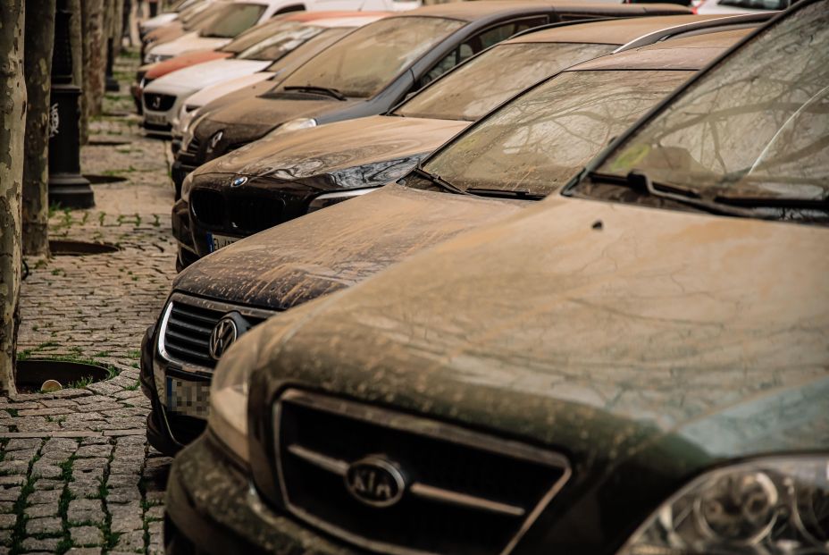 Consejos para que tu coche no sufra tras el paso de la calima