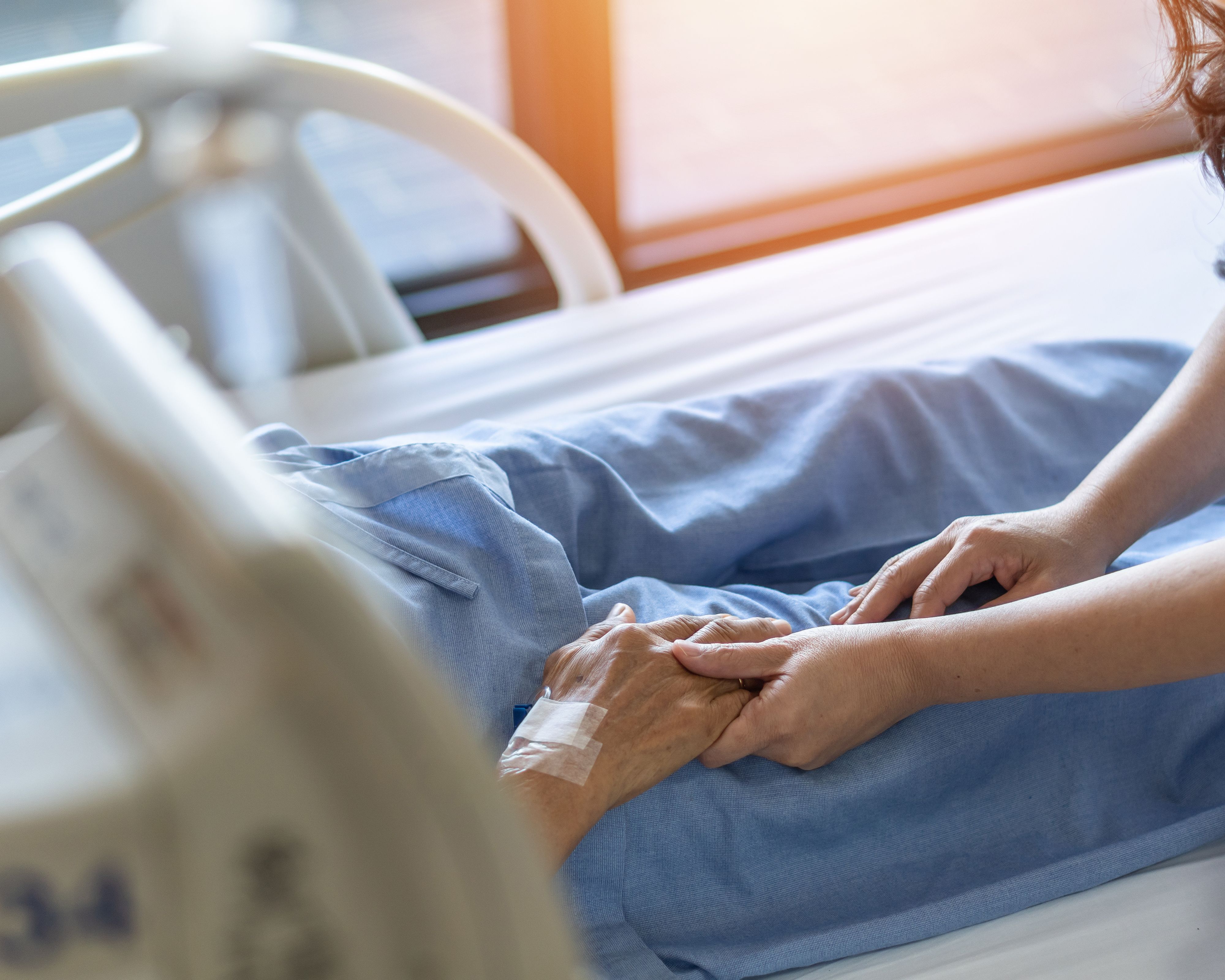 Un tercio de los mayores hospitalizados por Covid 19 padece delirios durante su estancia