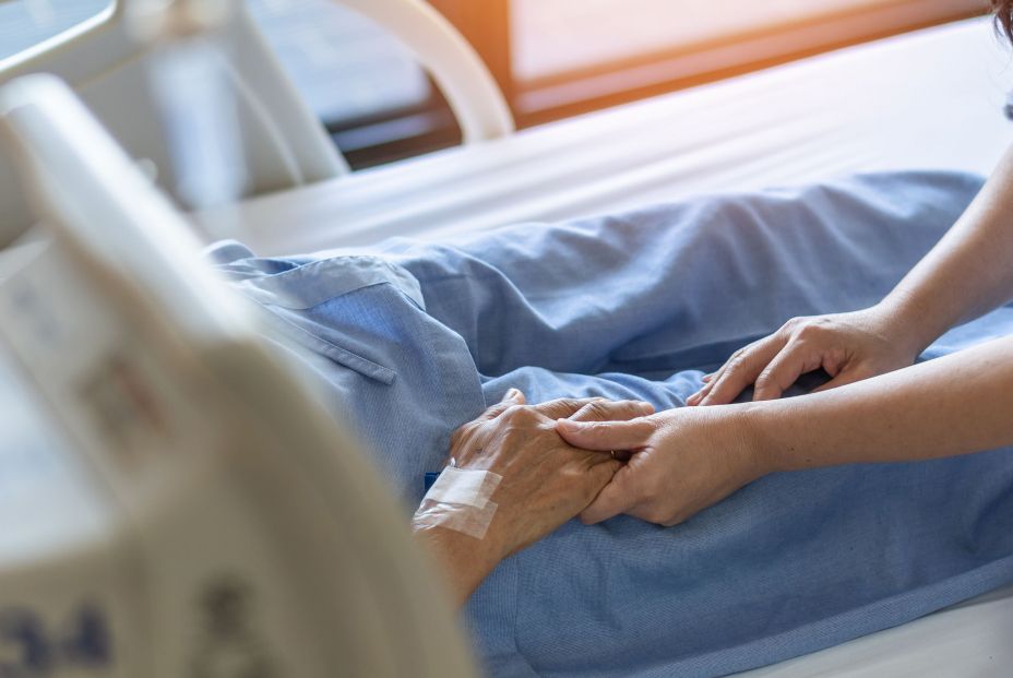 Un tercio de los mayores hospitalizados por Covid 19 padece delirios durante su estancia