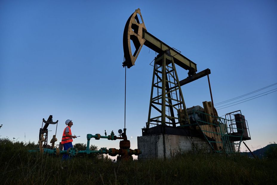La Agencia Internacional de la Energía alerta de que viene la mayor crisis del petróleo "en décadas"