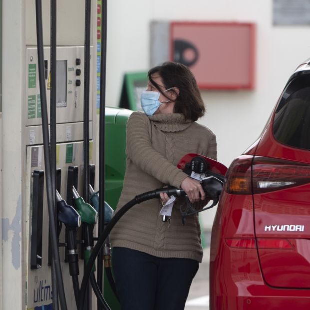 El Gobierno garantiza que habrá bajada de la luz, el gas y la gasolina el día 29 de marzo
