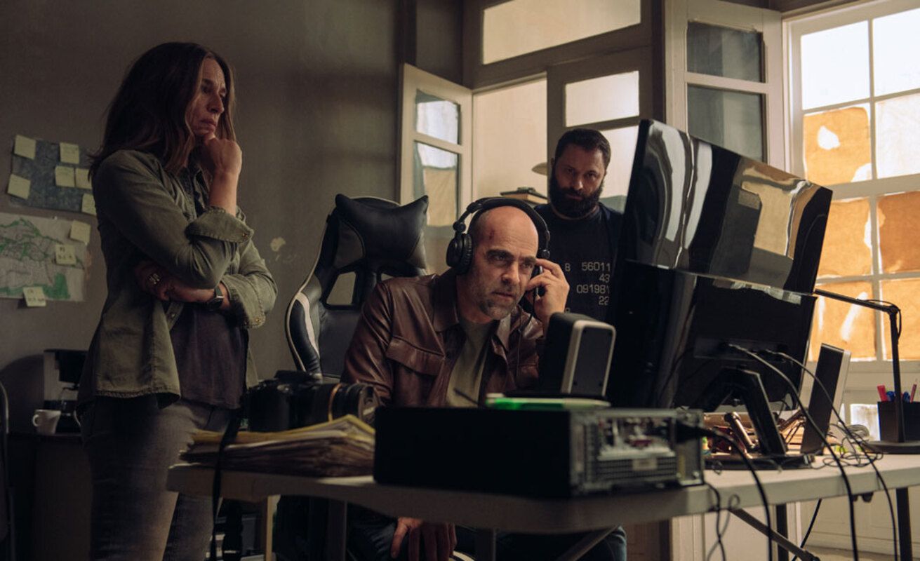 Luis Tosar vuelve a la gran pantalla con el thriller político 'Código Emperador'