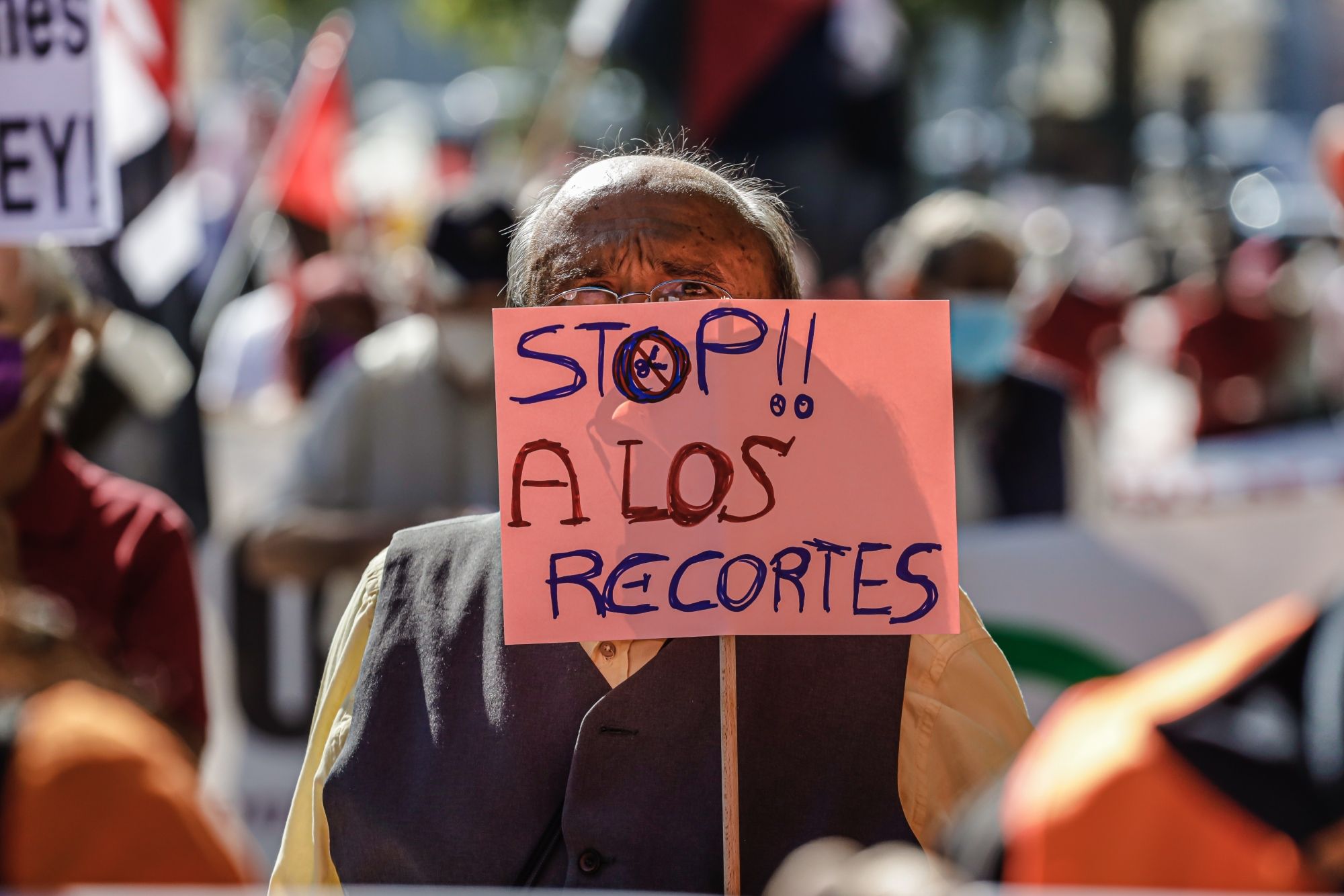 La deuda récord de la Seguridad Social obligará a subir impuestos o recortar las pensiones futuras