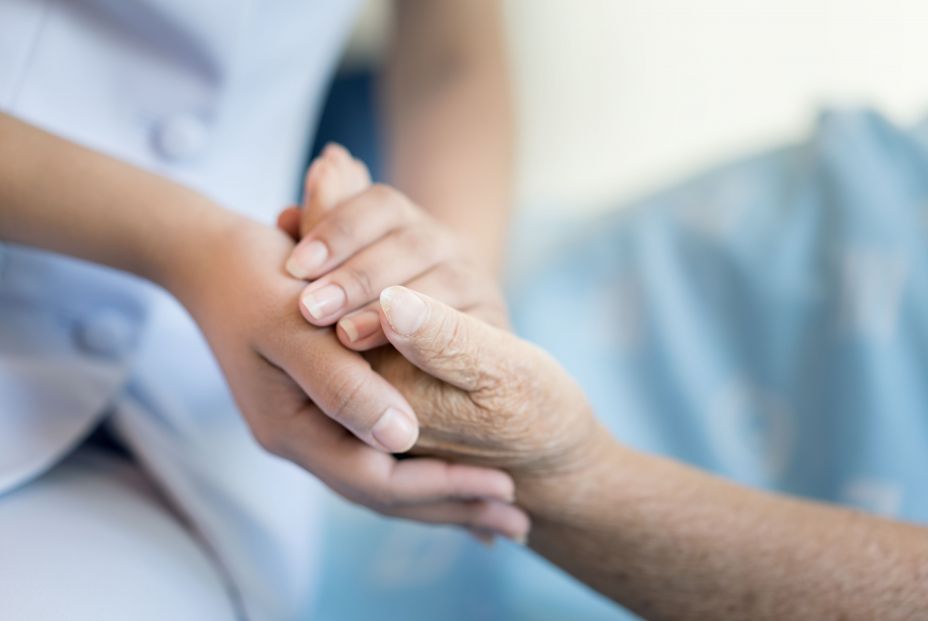 Profesionales de cuidados paliativos defienden la planificación de la atención al final de la vida