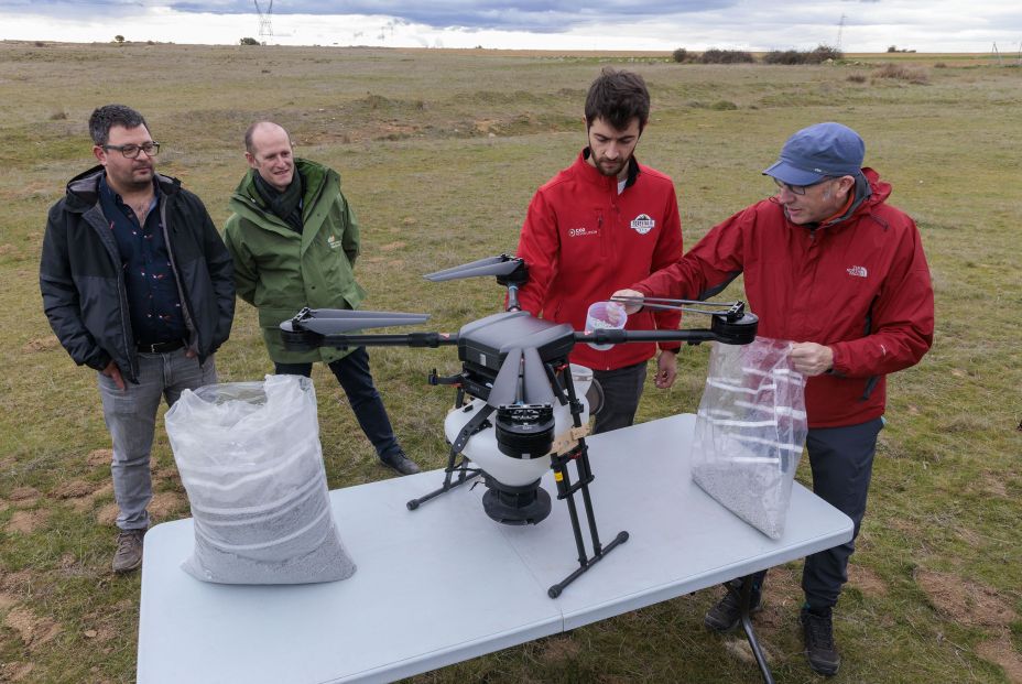 2022 03 21.  Iberdrola presenta en Zamora al dron reforestador II