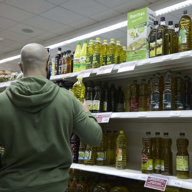 El miedo al desabastecimiento dispara las ventas de los supermercados en marzo un 23%