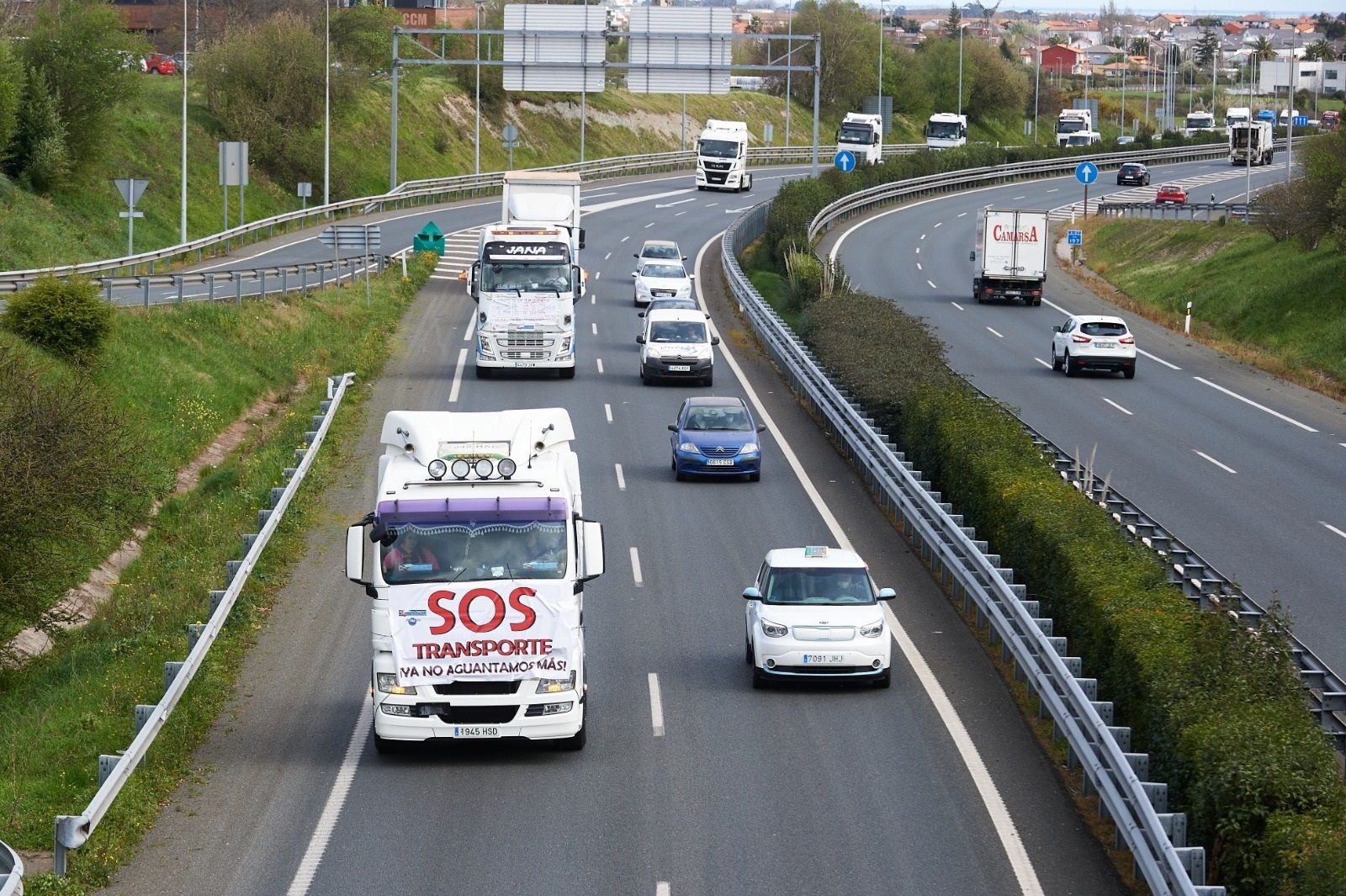 El Gobierno adelanta la reunión con los transportistas de CNTC, no con los convocantes del paro