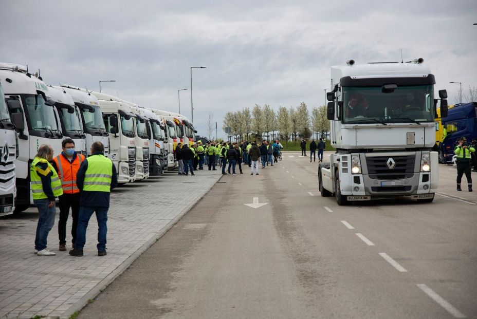 Paro de los transportistas: ¿tienen los autónomos derecho a hacer huelga? Paro de los transportistas: ¿tienen los autónomos derecho a hacer huelga?
