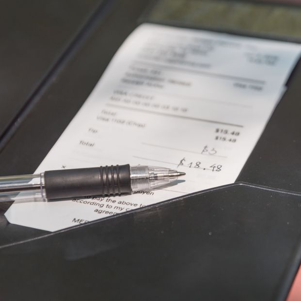 Detenido un hombre que llevaba más de un mes comiendo sin pagar en bares y restaurantes de Zaragoza. Foto: Bigstock Detenido un hombre que llevaba más de un mes comiendo sin pagar en bares y restaurantes de Zaragoza. Foto: Bigstock