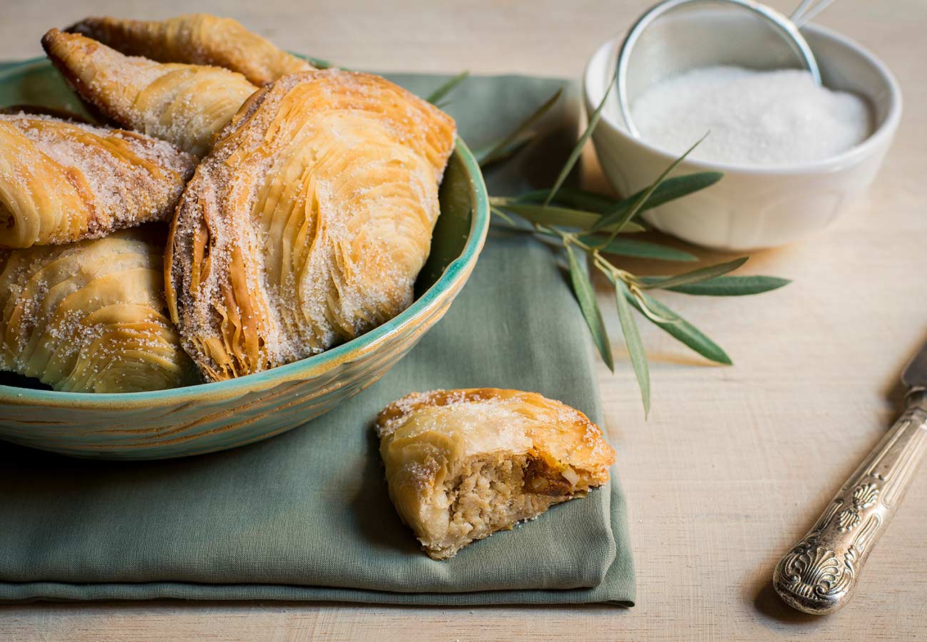 Cómo hacer un crujiente hojaldre relleno o salteadores tradicionales. Foto: Murcia turística