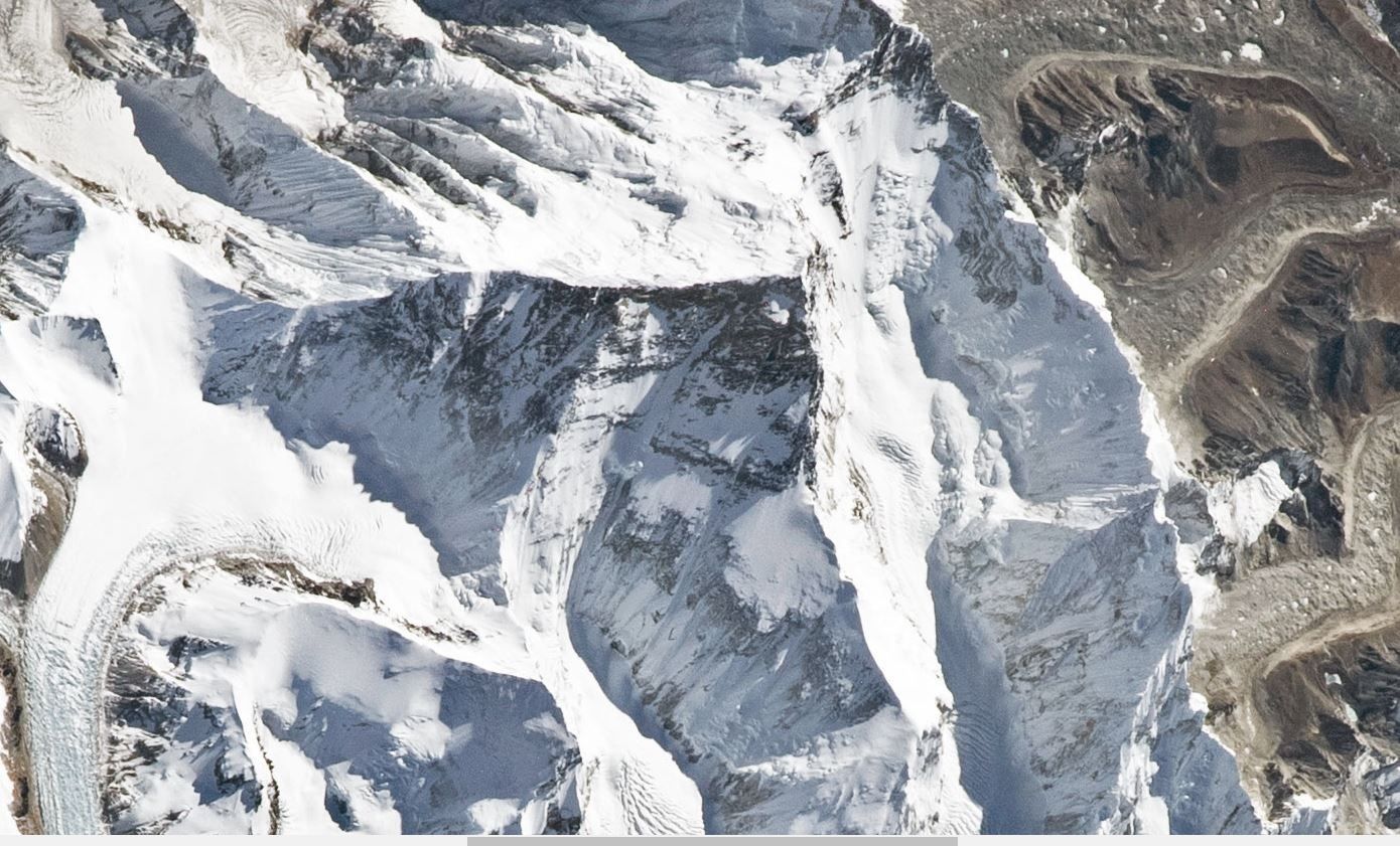 El Everest, captado sin nubes desde la Estación Espacial Internacional