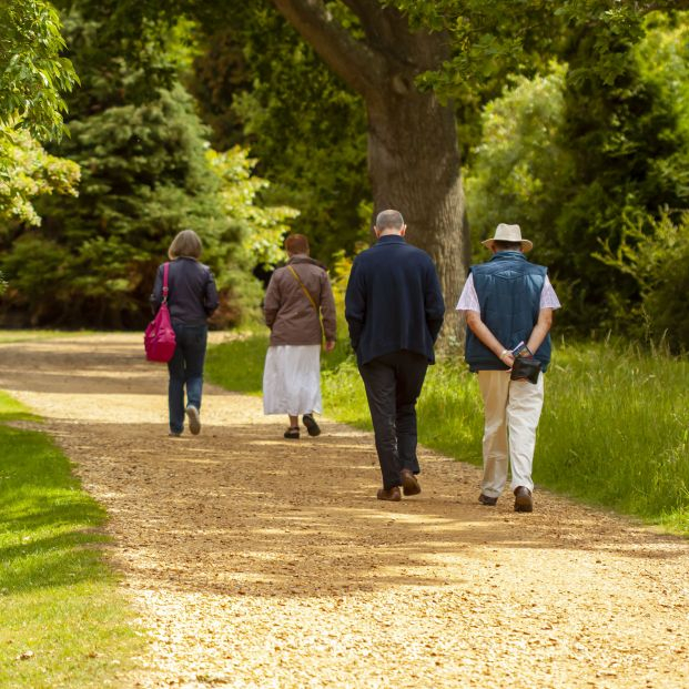 ¿Cuántos pasos diarios necesitamos andar para frenar el envejecimiento?