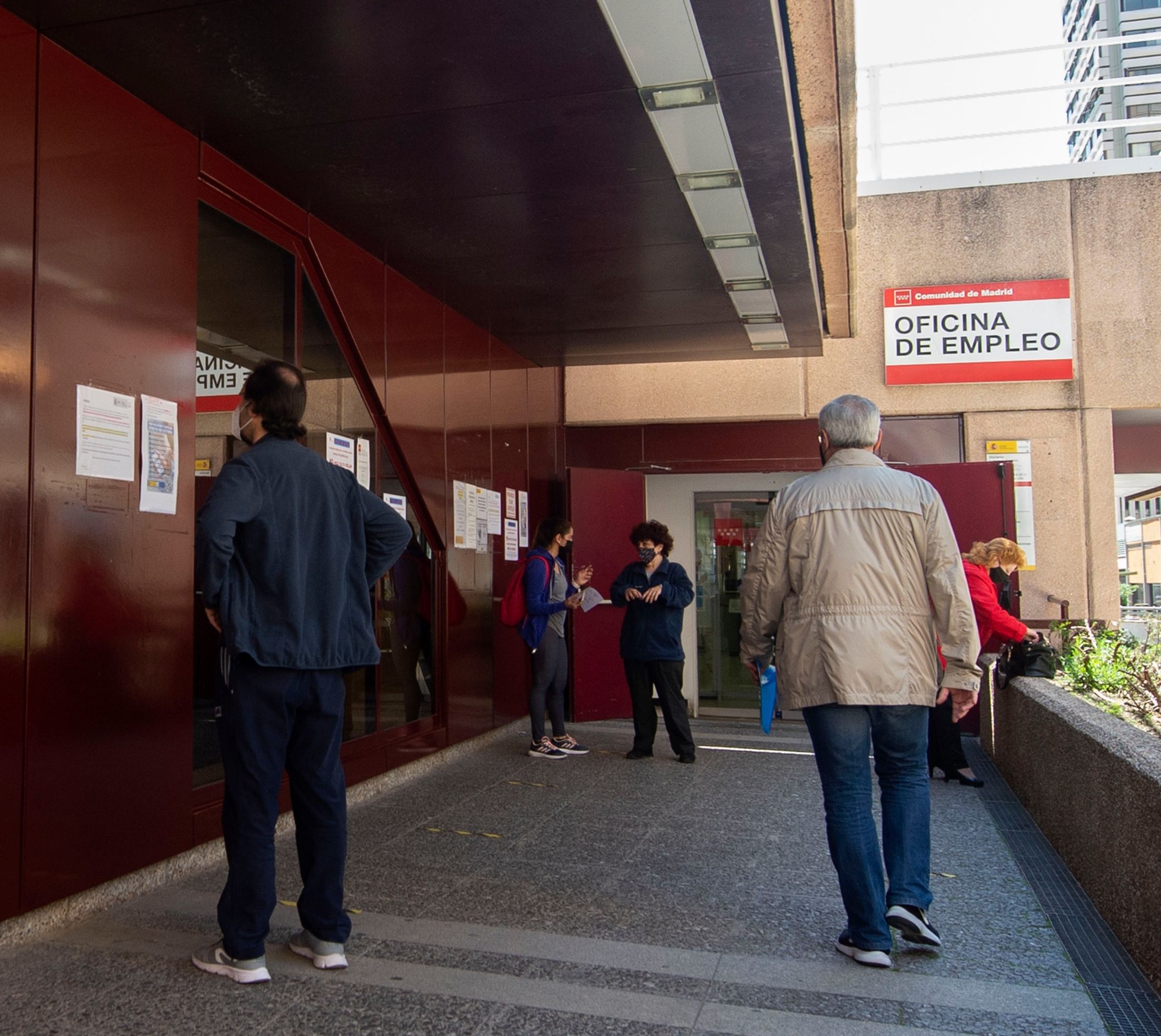 Edadismo laboral: las empresas contratan al doble de jóvenes que de mayores de 45