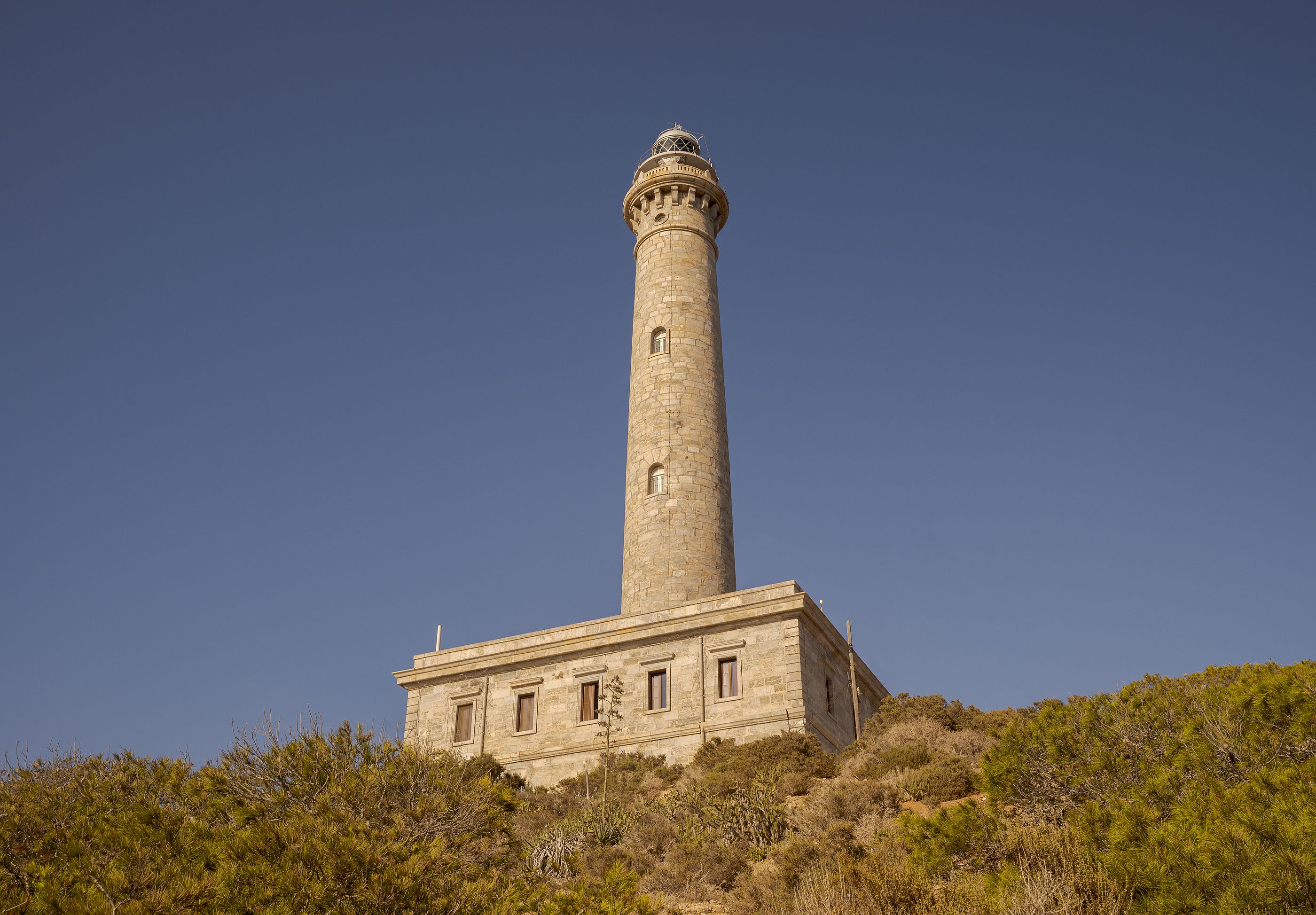 Una escapada irresistible: visita al Faro de Cabo de Palos y degustación de Caldero. Foto: bigstock