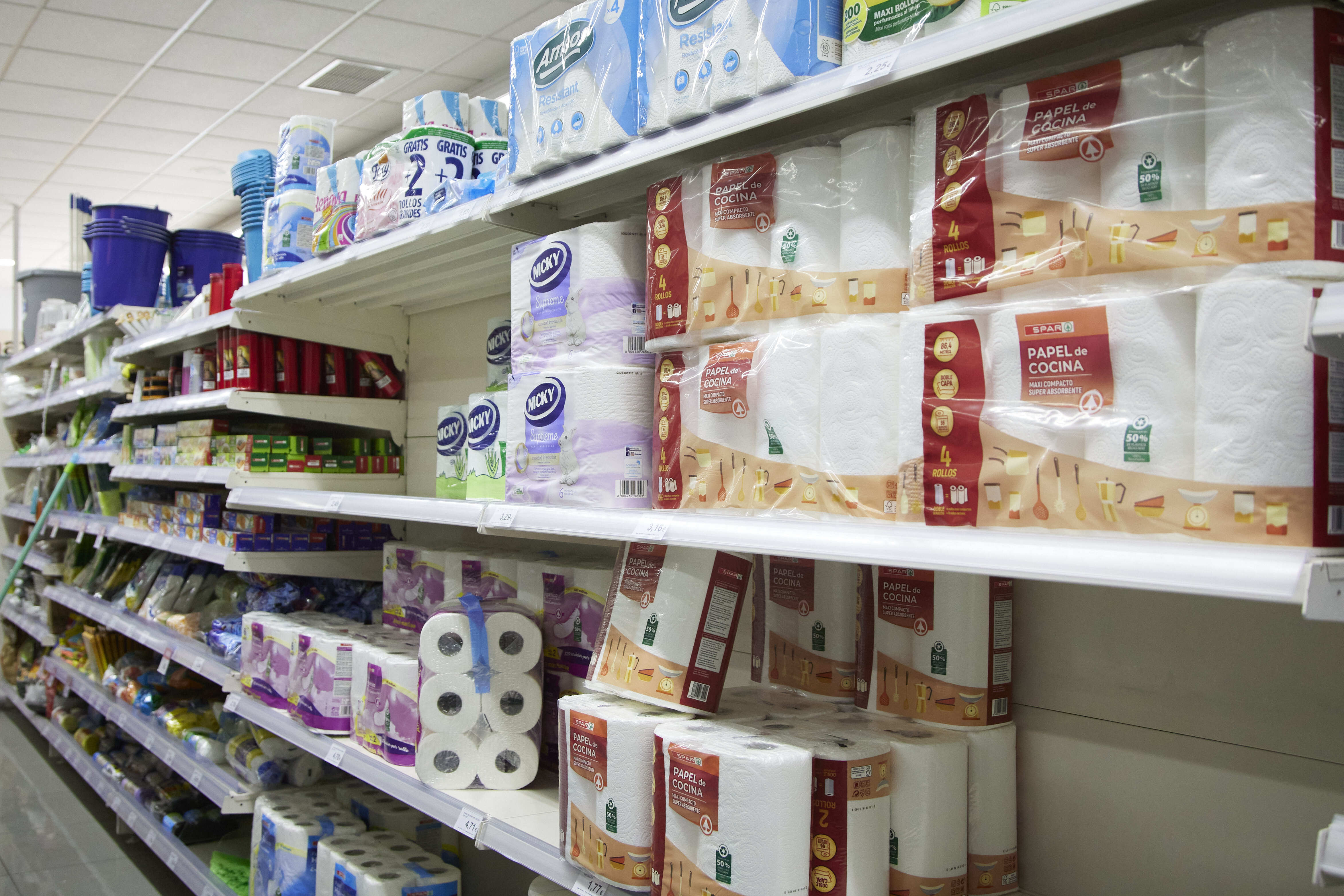 Carrefour, Eroski, Alcampo y Dia, los supermercados que más han subido los precios