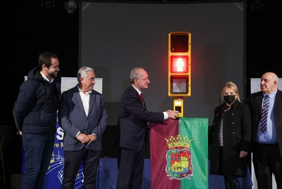 Un semáforo ornamental en Málaga homenajeará al humorista Chiquito de la Calzada. Foto: Europa Press Un semáforo ornamental en Málaga homenajeará al humorista Chiquito de la Calzada. Foto: Europa Press